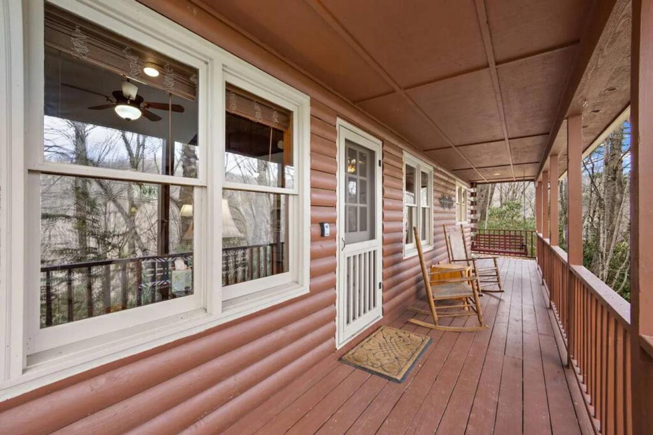 Log Cabin On Peaceful River Blowing Rock Eksteriør billede